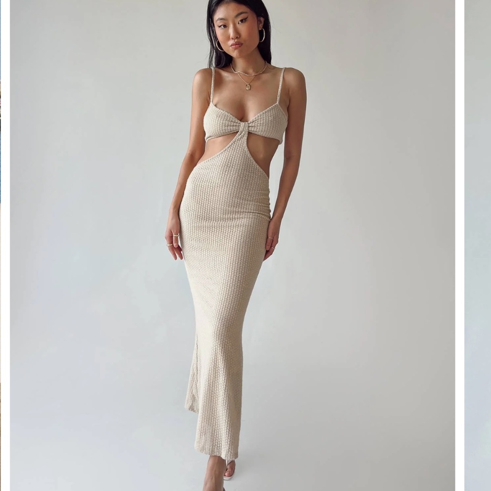Shanni Maxi Dress Princess Polly Beige 
Cult Gaia dupe :)